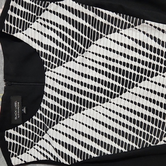 BKACK LABEL Elegant Black and White Patterned Dress Size 16. - Picture 8 of 8